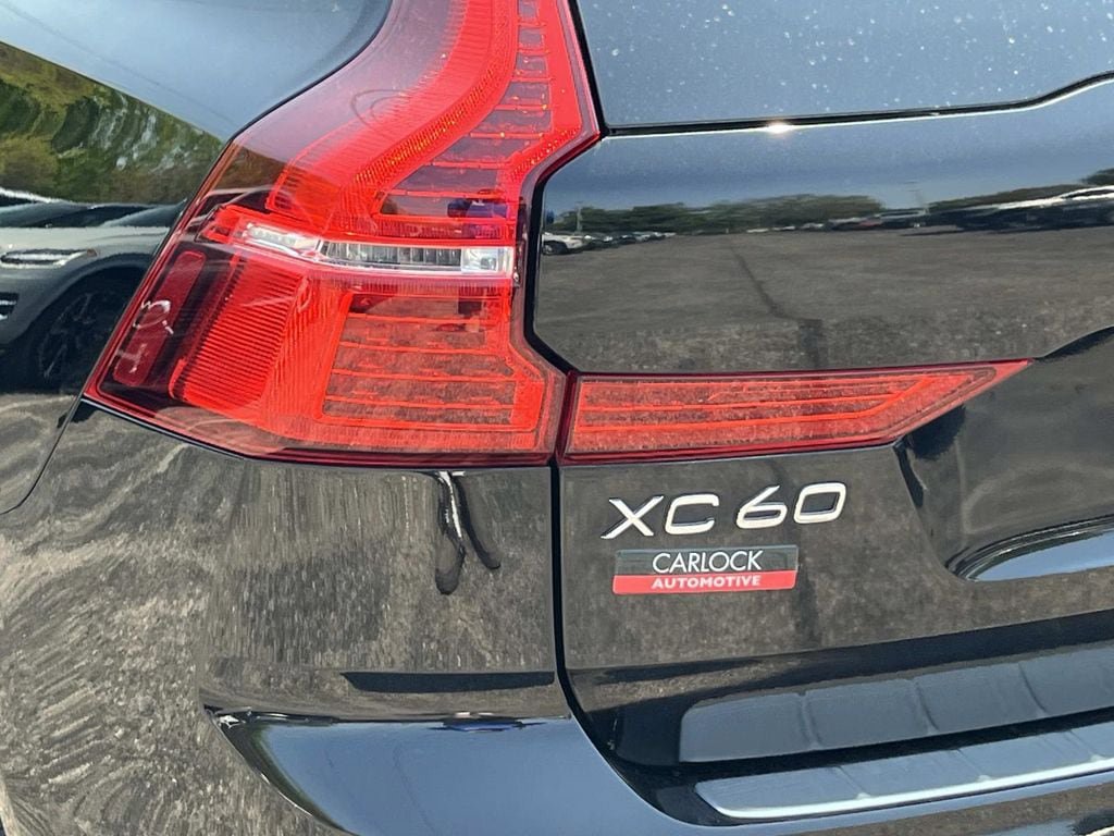 Certified 2023 Volvo XC60 B5 Plus AWD/4WD image 10