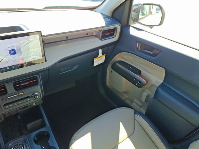 New 2025 Ford Maverick Lariat image 11