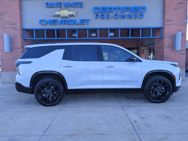 Used 2026 Chevrolet Traverse RS w/ LPO, Floor Liner Package AWD/4WD image 10