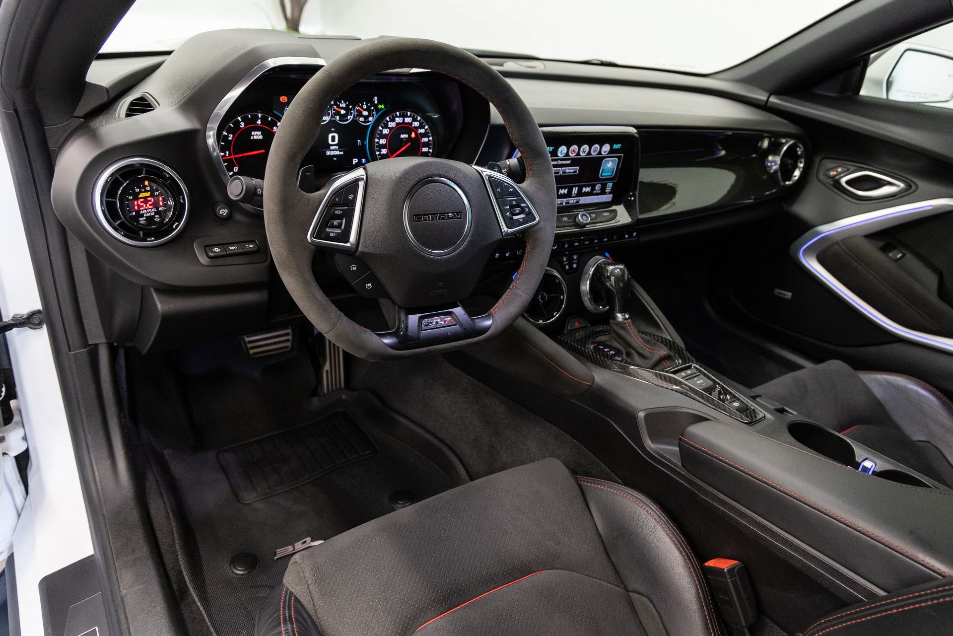 Used 2018 Chevrolet Camaro ZL1 RWD image 6