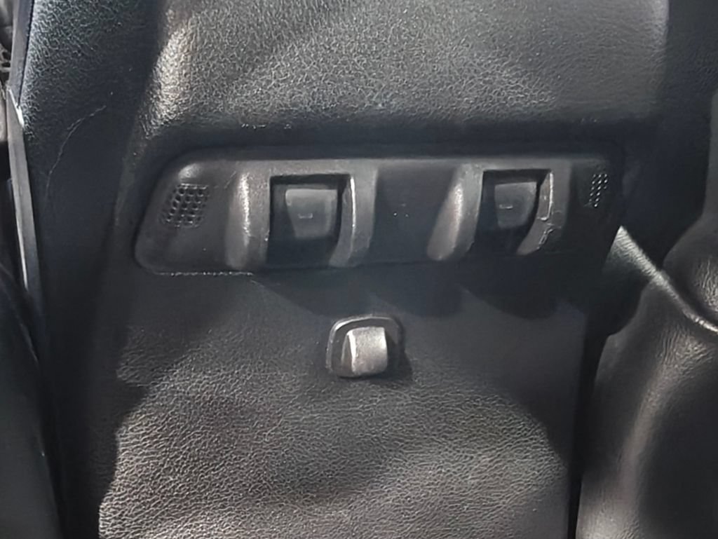 Used 2016 Jeep Wrangler Unlimited Rubicon AWD/4WD image 24