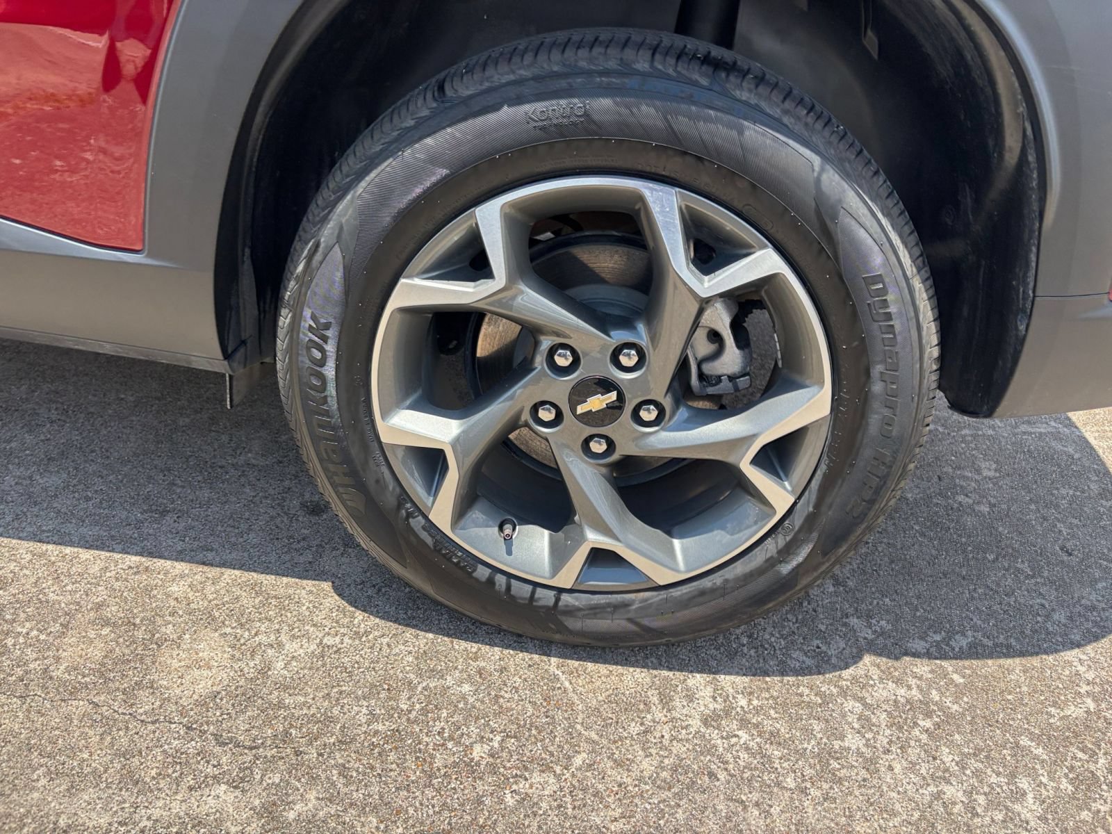 Used 2025 Chevrolet Trax LT FWD image 29