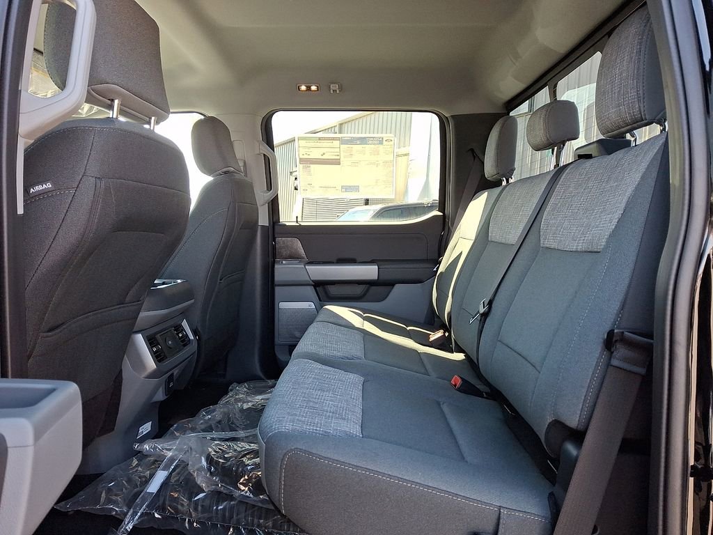New 2026 Ford F350 XLT w/ XLT Premium Package AWD/4WD image 6