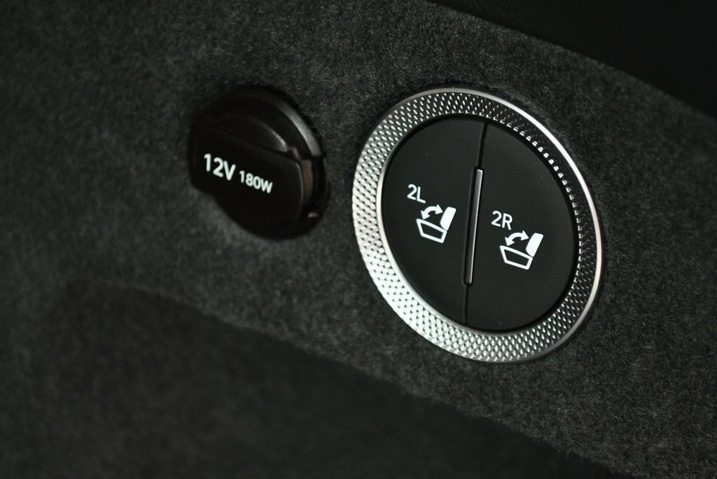 Used 2025 Genesis GV80 3.5T Prestige AWD/4WD image 19