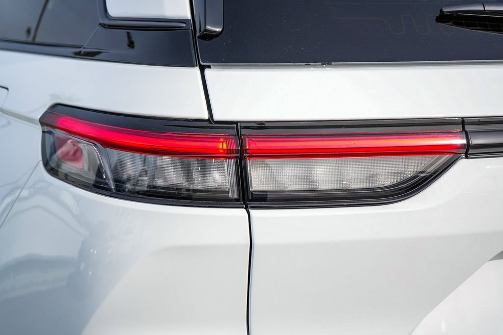 New 2026 Jeep Grand Cherokee Limited image 10