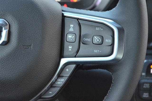 New 2026 RAM 1500 4x4 Crew Cab image 18