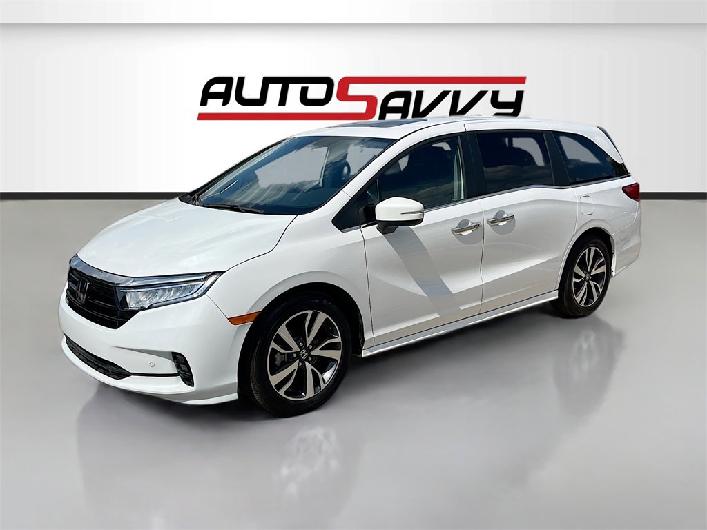 Used 2024 Honda Odyssey Touring image 3