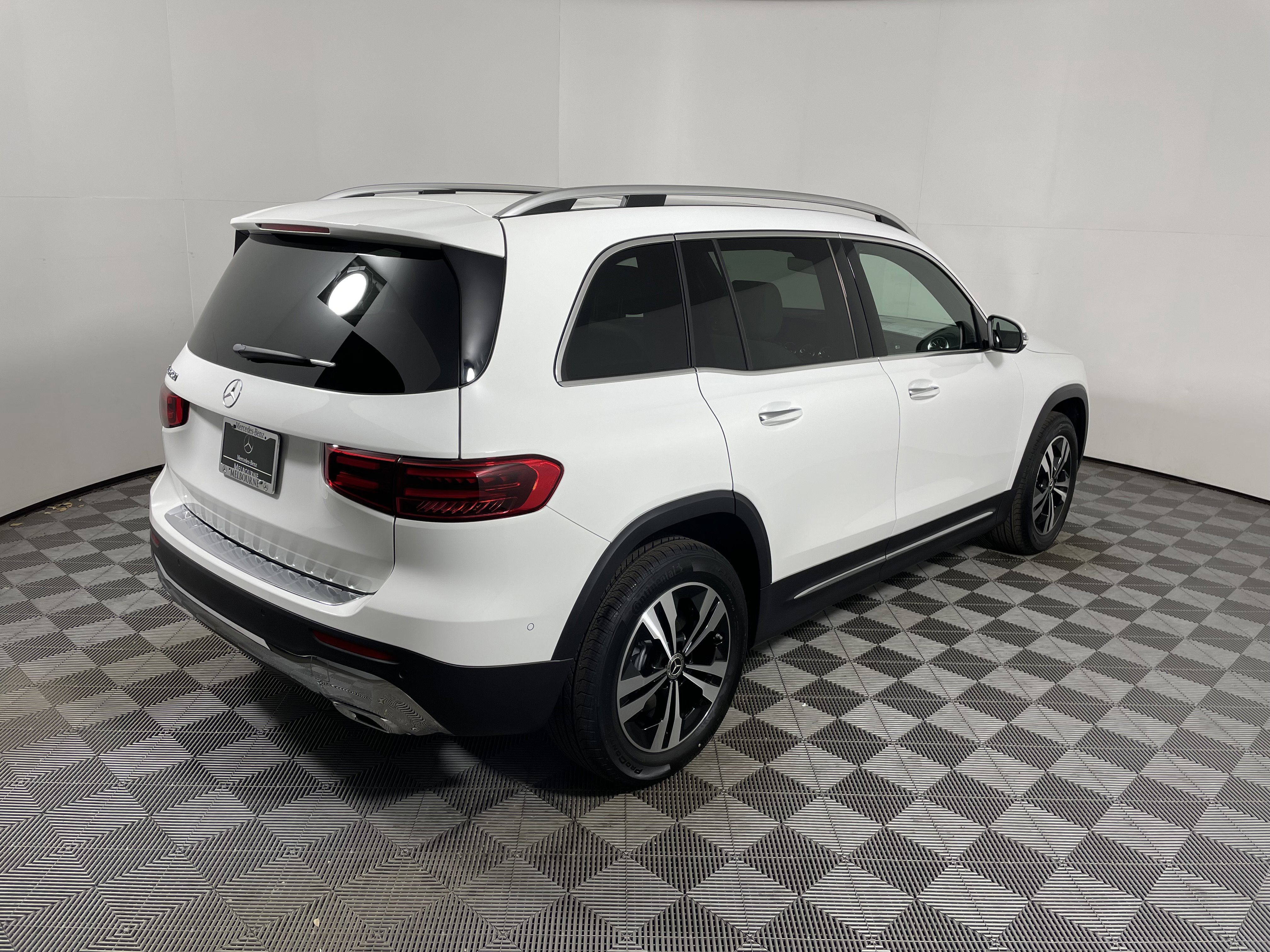 New 2026 Mercedes-Benz GLB 250 image 5