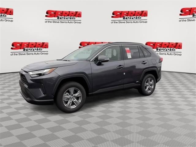 Used 2025 Toyota RAV4 XLE AWD/4WD image 5