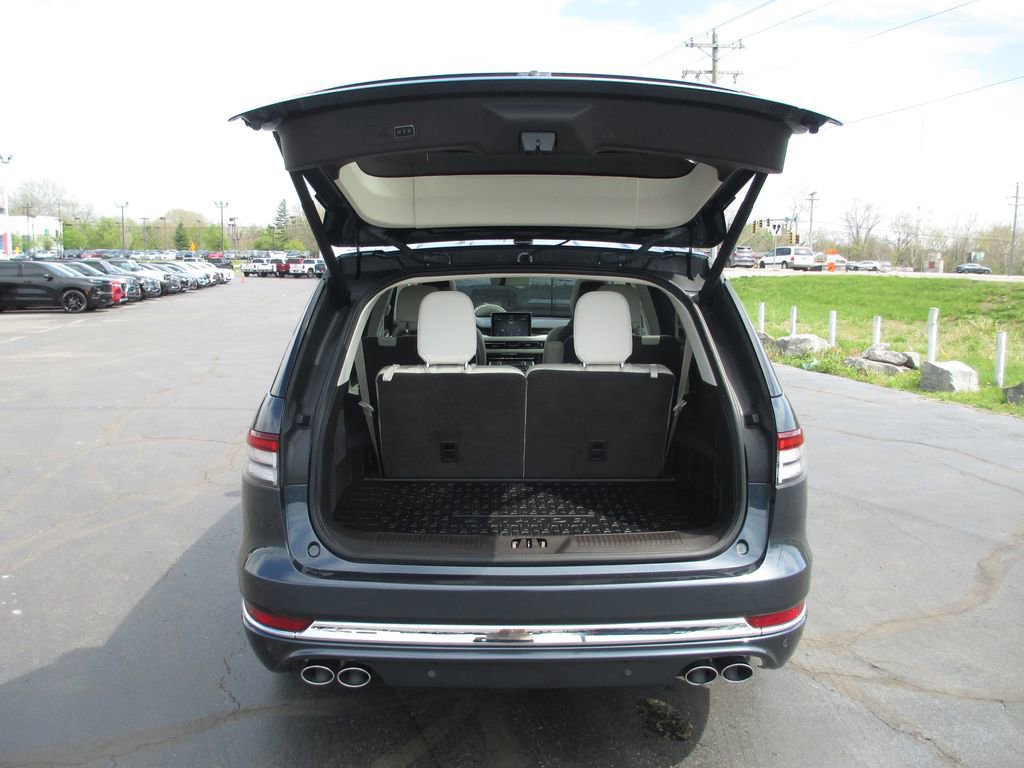 Used 2022 Lincoln Aviator Black Label w/ Dynamic Handling Package image 7