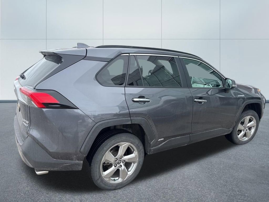 Used 2021 Toyota RAV4 Limited image 3