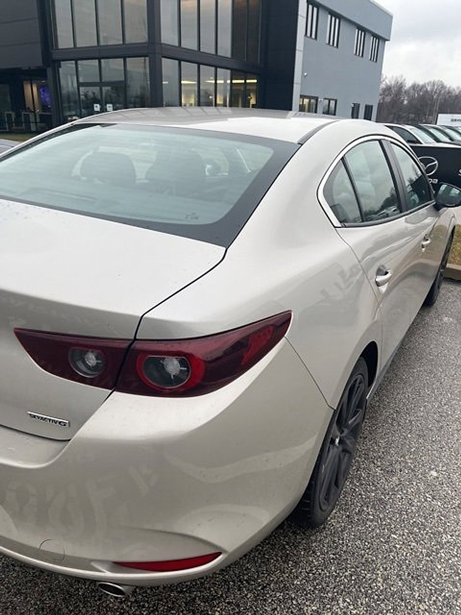 Used 2024 MAZDA MAZDA3 s image 8