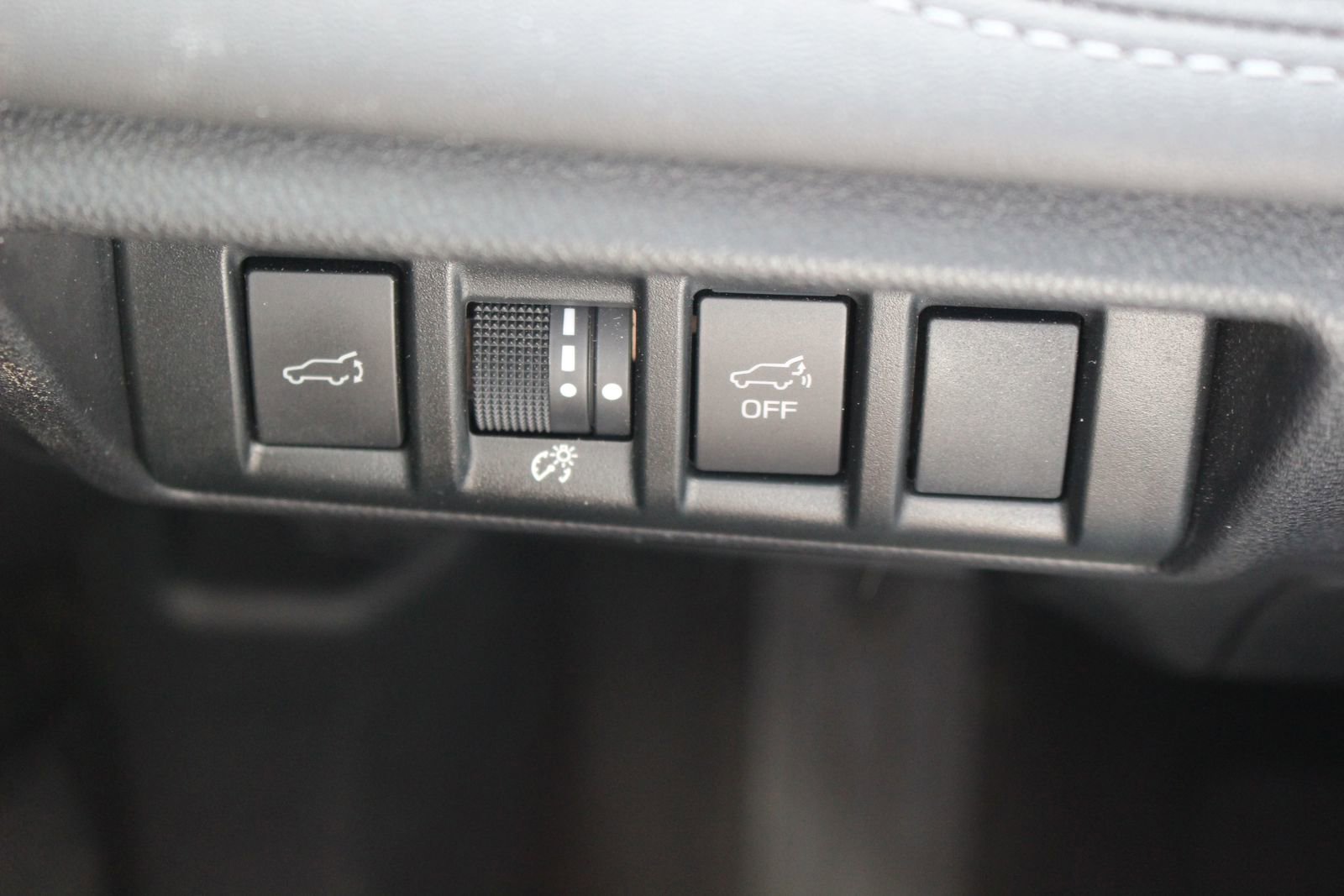 Used 2020 Subaru Outback Touring w/ Popular Package #2 image 19