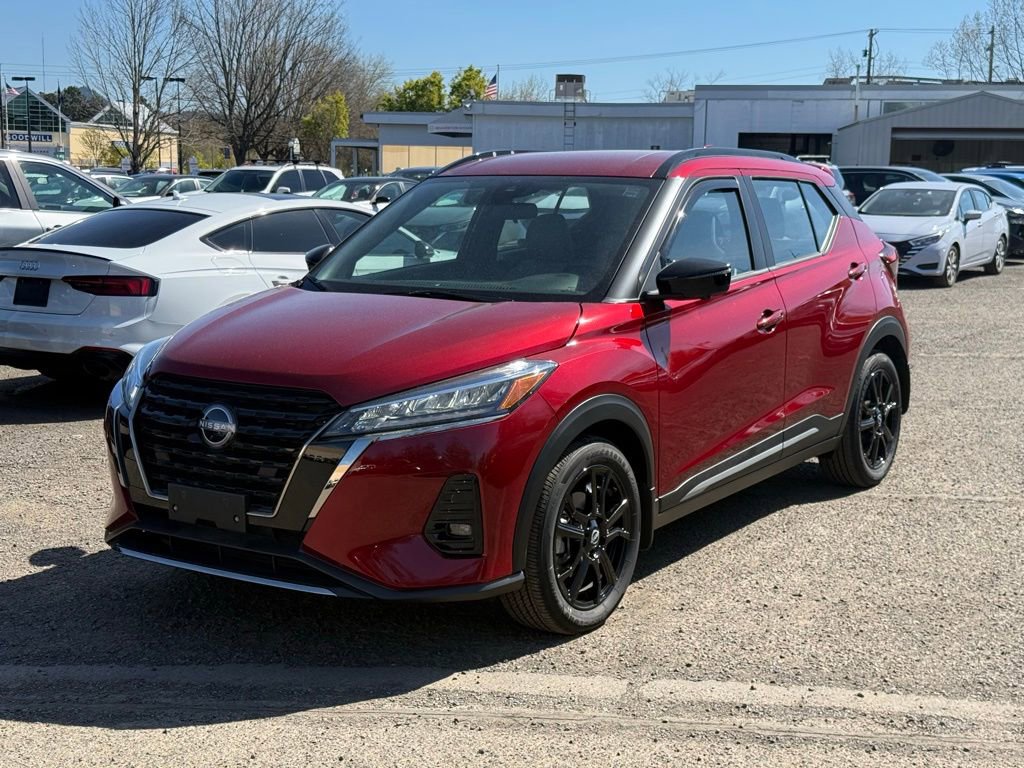 Used 2024 Nissan Kicks SR w/ SR Premium Package image 2