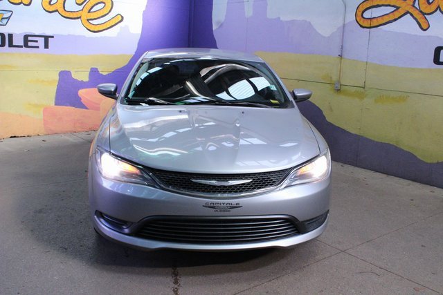 Used 2016 Chrysler 200 LX image 3