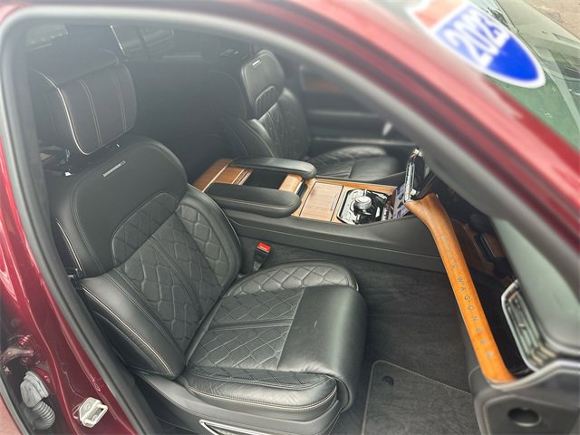 Used 2023 Jeep Grand Wagoneer Series III image 29