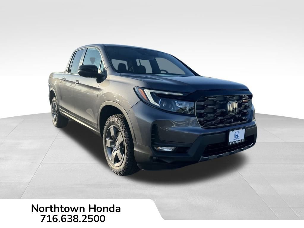 Used 2025 Honda Ridgeline TrailSport image 1