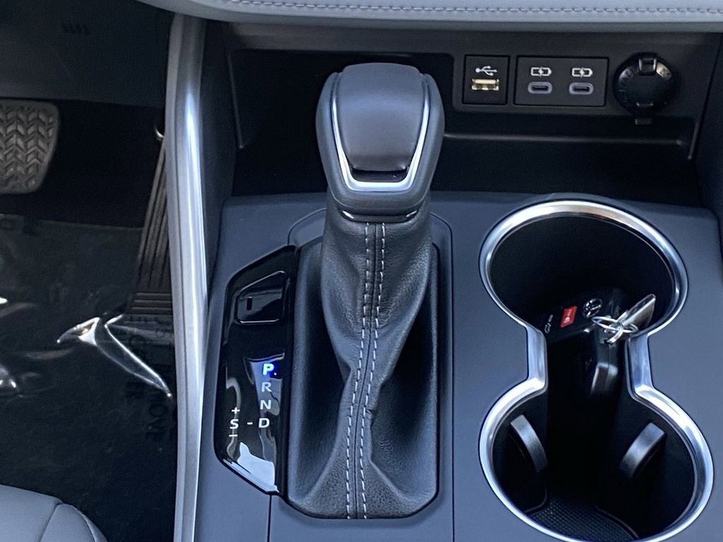 Certified 2026 Toyota Highlander XLE image 34