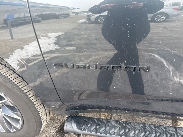 Used 2022 Chevrolet Suburban Z71 image 19