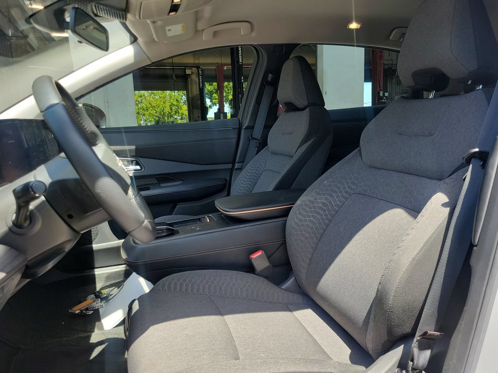 Used 2023 Nissan Ariya FWD video 2
