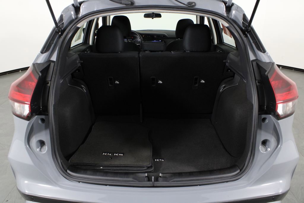 Used 2024 Nissan Kicks SV image 18