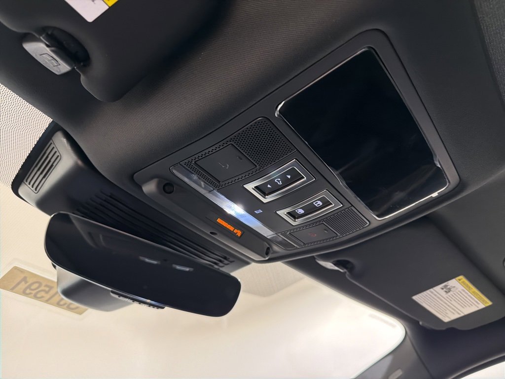 New 2026 Jaguar F-PACE R-Dynamic S image 18