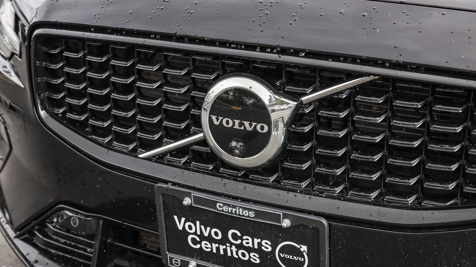 Used 2024 Volvo S60 B5 Plus image 3