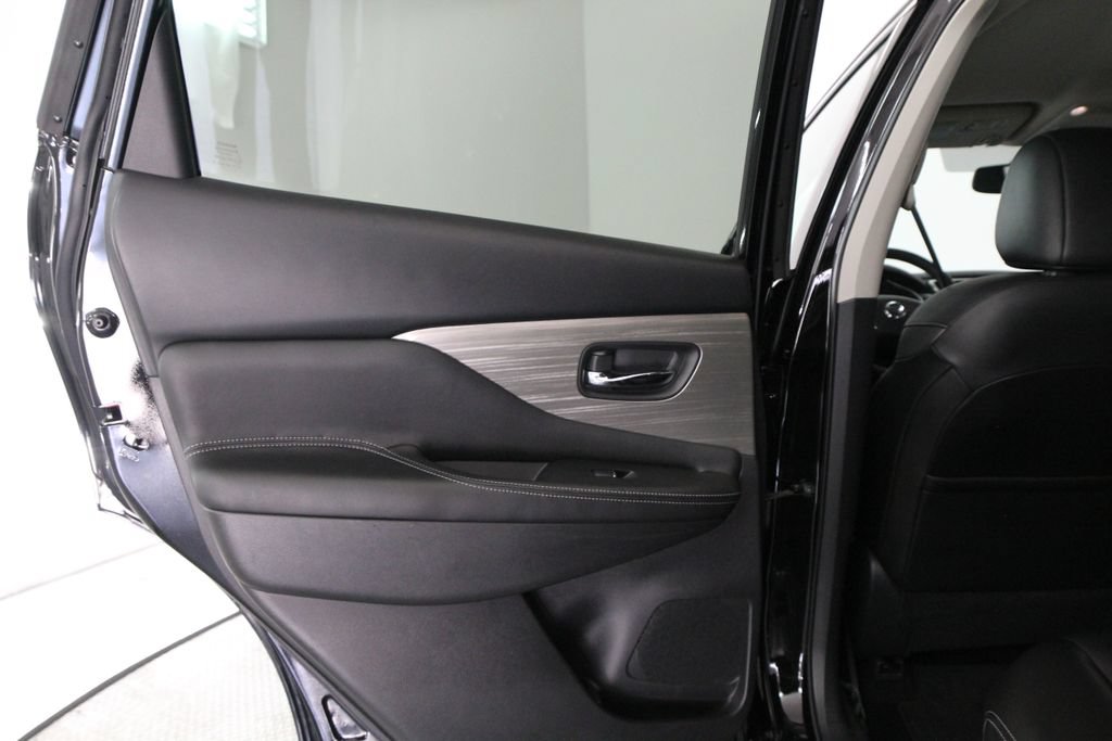 Used 2018 Nissan Murano SL w/ Midnight Edition Package FWD image 35