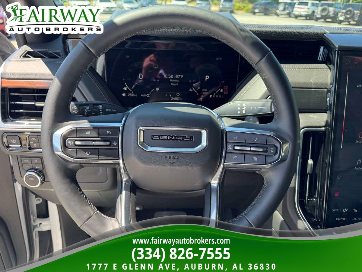 Used 2025 GMC Yukon Denali AWD/4WD image 24