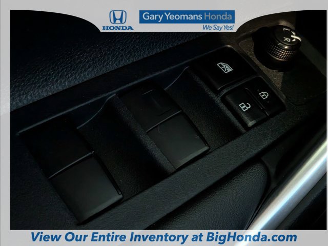 Used 2023 Toyota Corolla Cross LE AWD/4WD image 22