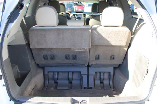 Used 2014 Toyota Sienna Limited w/ Limited Premium Package FWD image 20