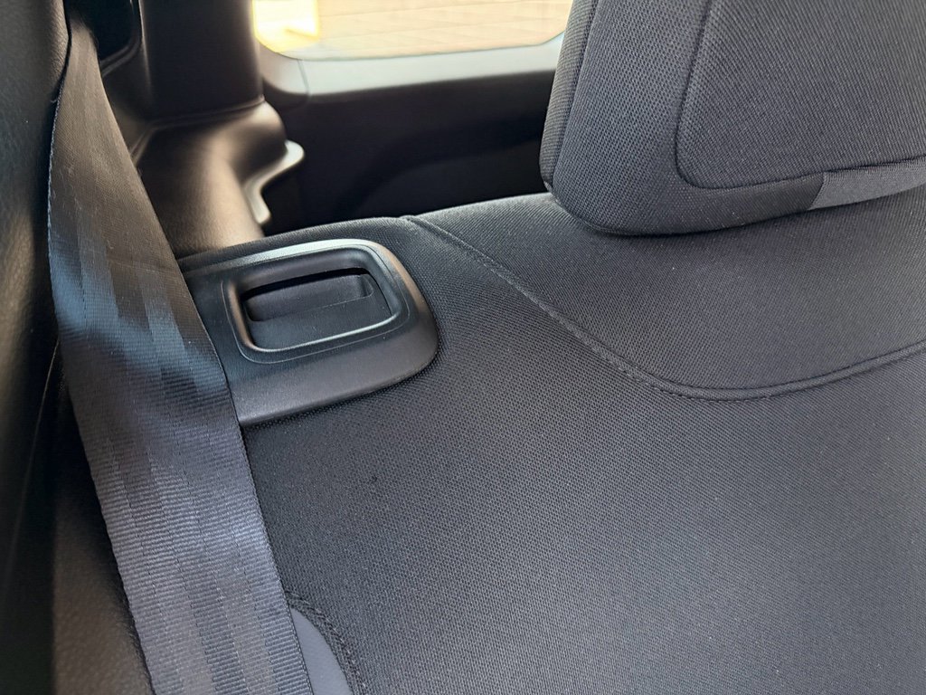 Used 2023 Jeep Renegade Latitude image 29