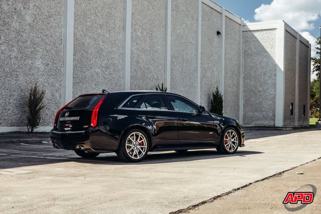 Used 2014 Cadillac CTS V RWD image 38