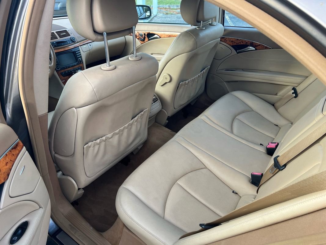 Used 2008 Mercedes-Benz E 350 4MATIC w/ Premium Pkg 1 image 7
