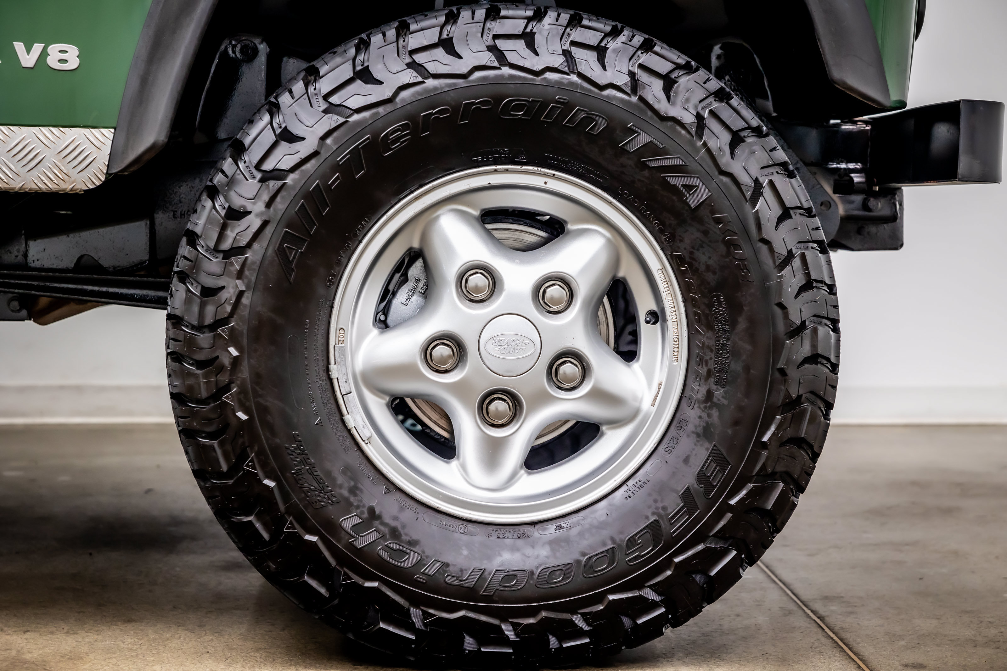 Used 1994 Land Rover Defender 90 AWD/4WD image 40