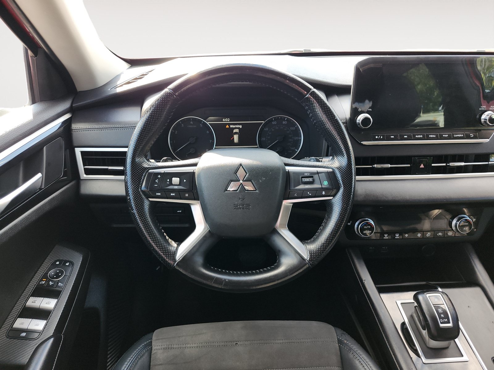 Used 2023 Mitsubishi Outlander ES AWD/4WD image 12