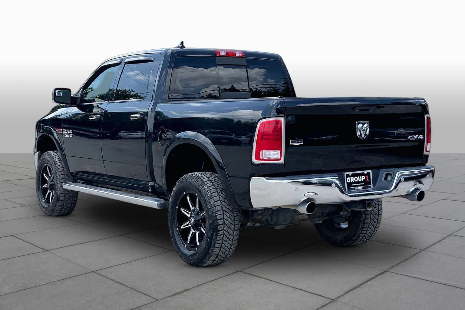 Used 2015 RAM 1500 Laramie w/ Convenience Group AWD/4WD image 11