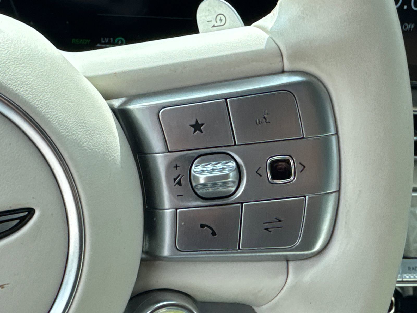 Used 2023 Genesis GV60 Performance image 25