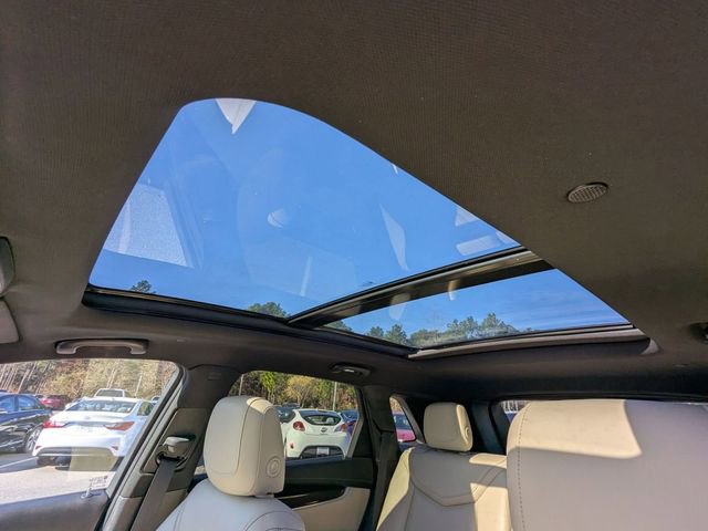 Used 2017 Cadillac XT5 Luxury w/ Driver Awareness Package image 19