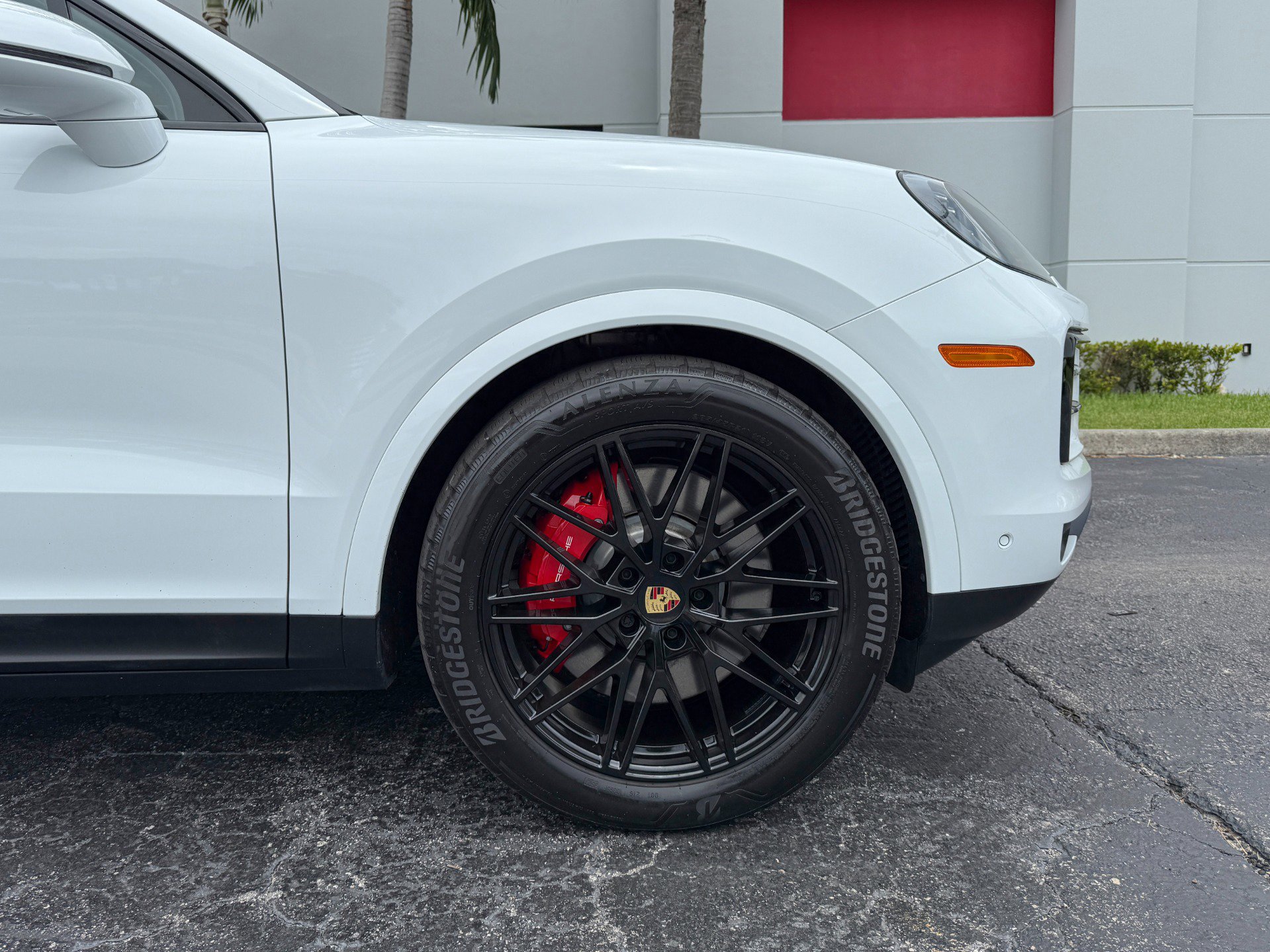 Used 2024 Porsche Cayenne S image 11