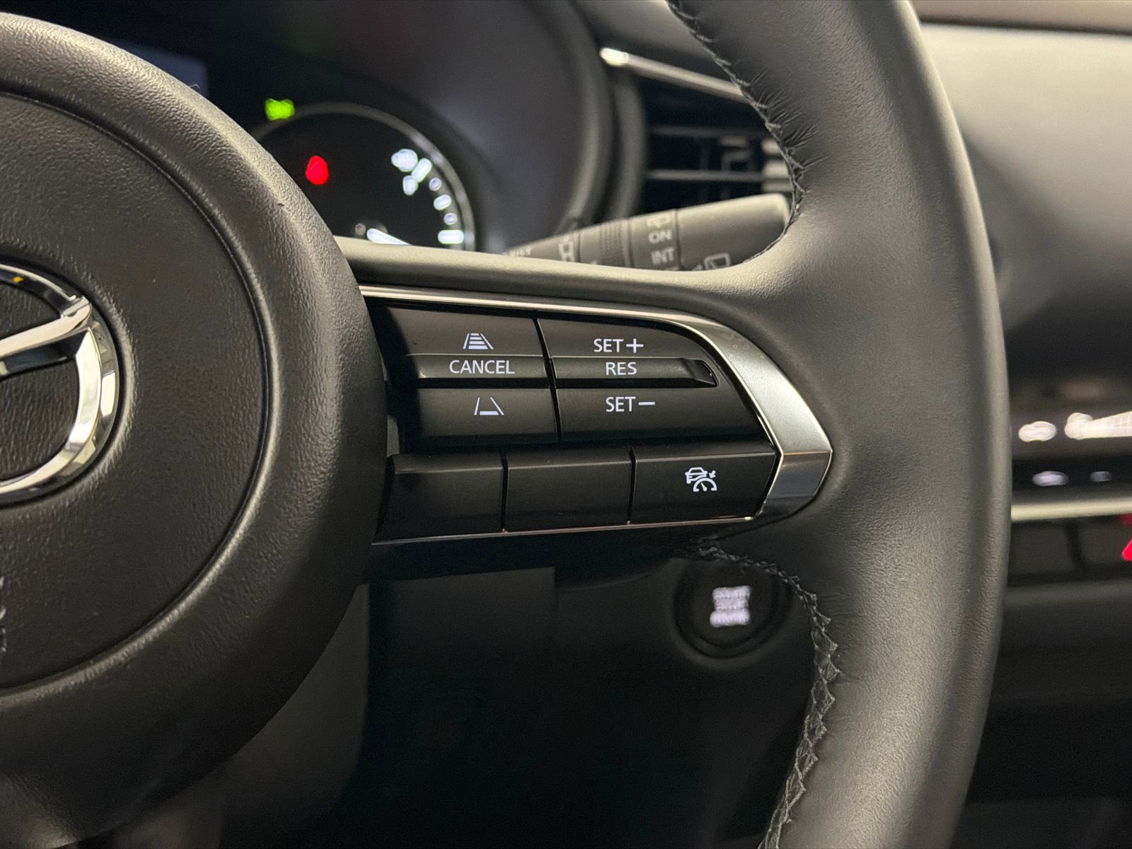 Certified 2025 MAZDA CX-30 AWD 2.5 S w/ Premium Package image 21