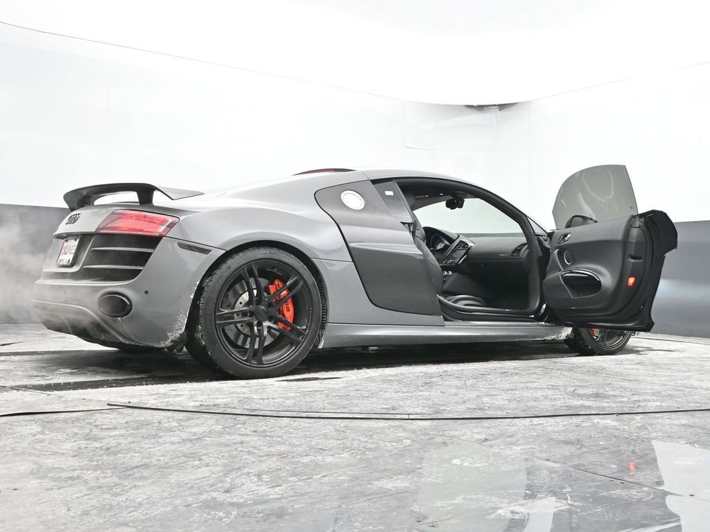 Used 2010 Audi R8 V10 image 96