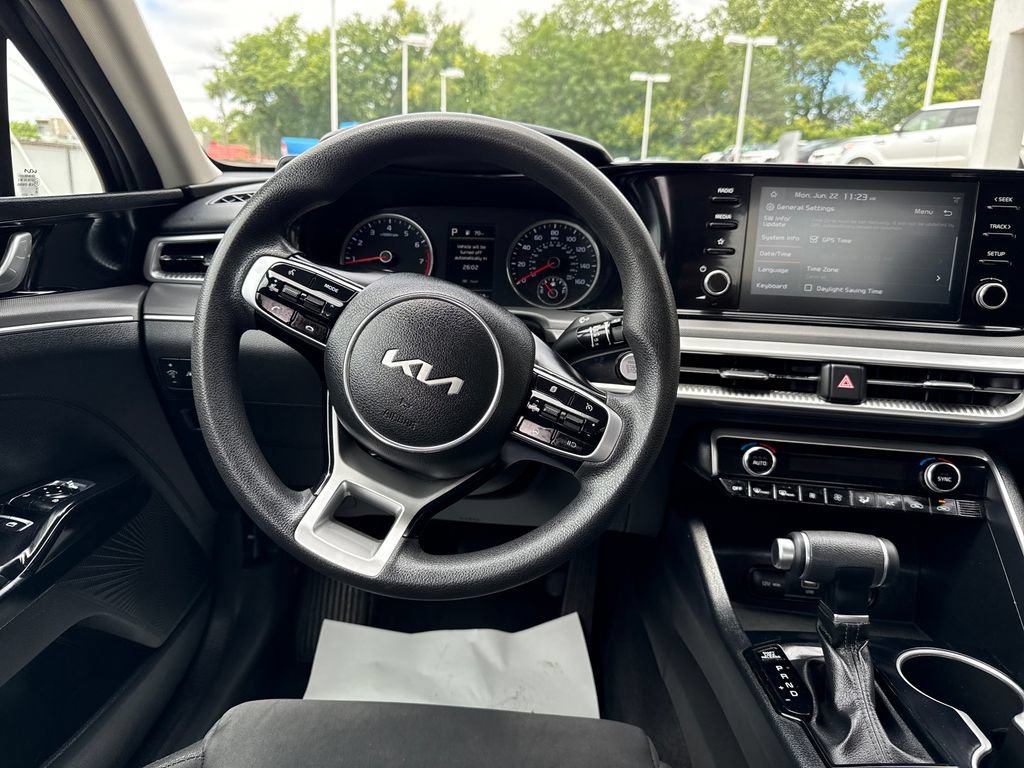 Used 2022 Kia K5 LXS FWD image 13