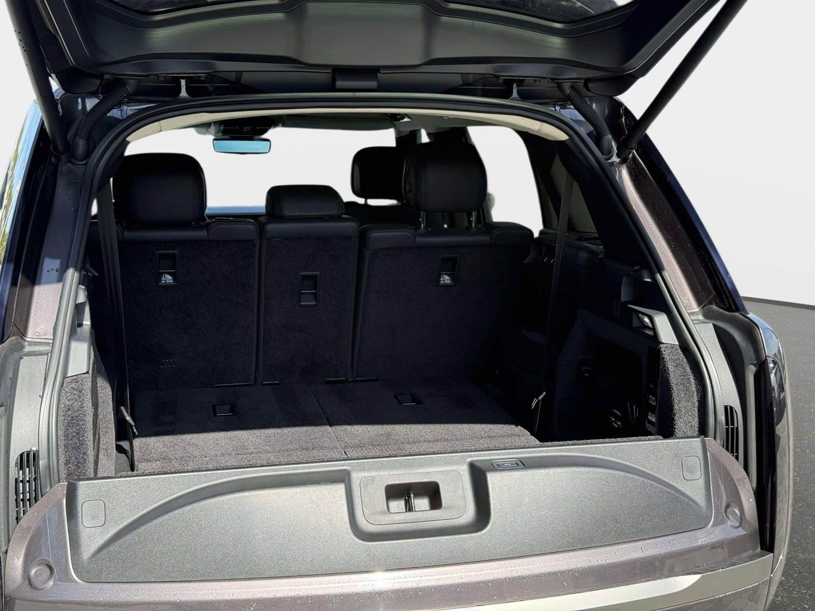 Used 2022 Land Rover Range Rover Long Wheelbase SE image 25