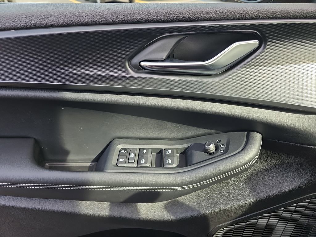 Used 2025 Jeep Grand Cherokee Laredo X w/ Luxury Tech Group I image 31