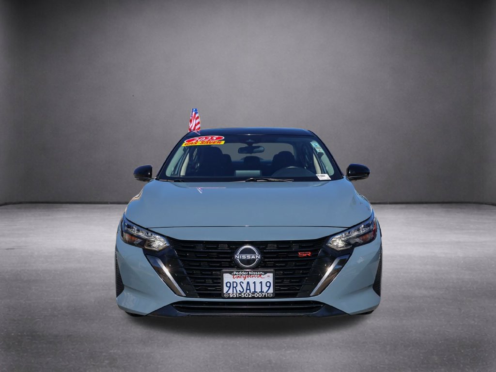 Used 2025 Nissan Sentra SR FWD image 10