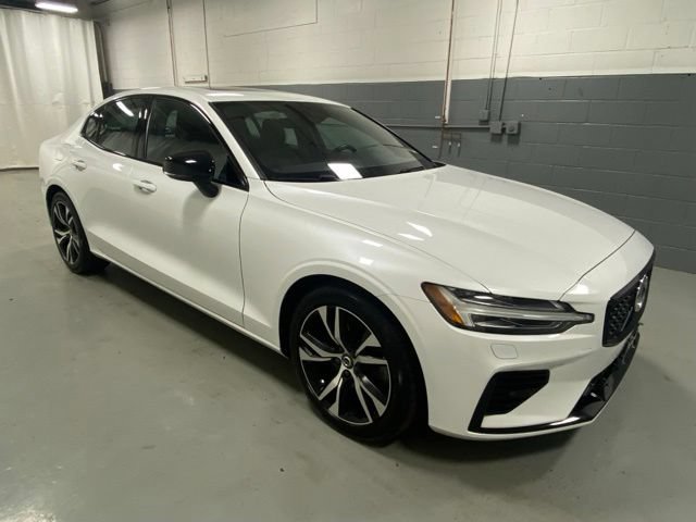Used 2022 Volvo S60 T8 R-Design AWD/4WD image 4