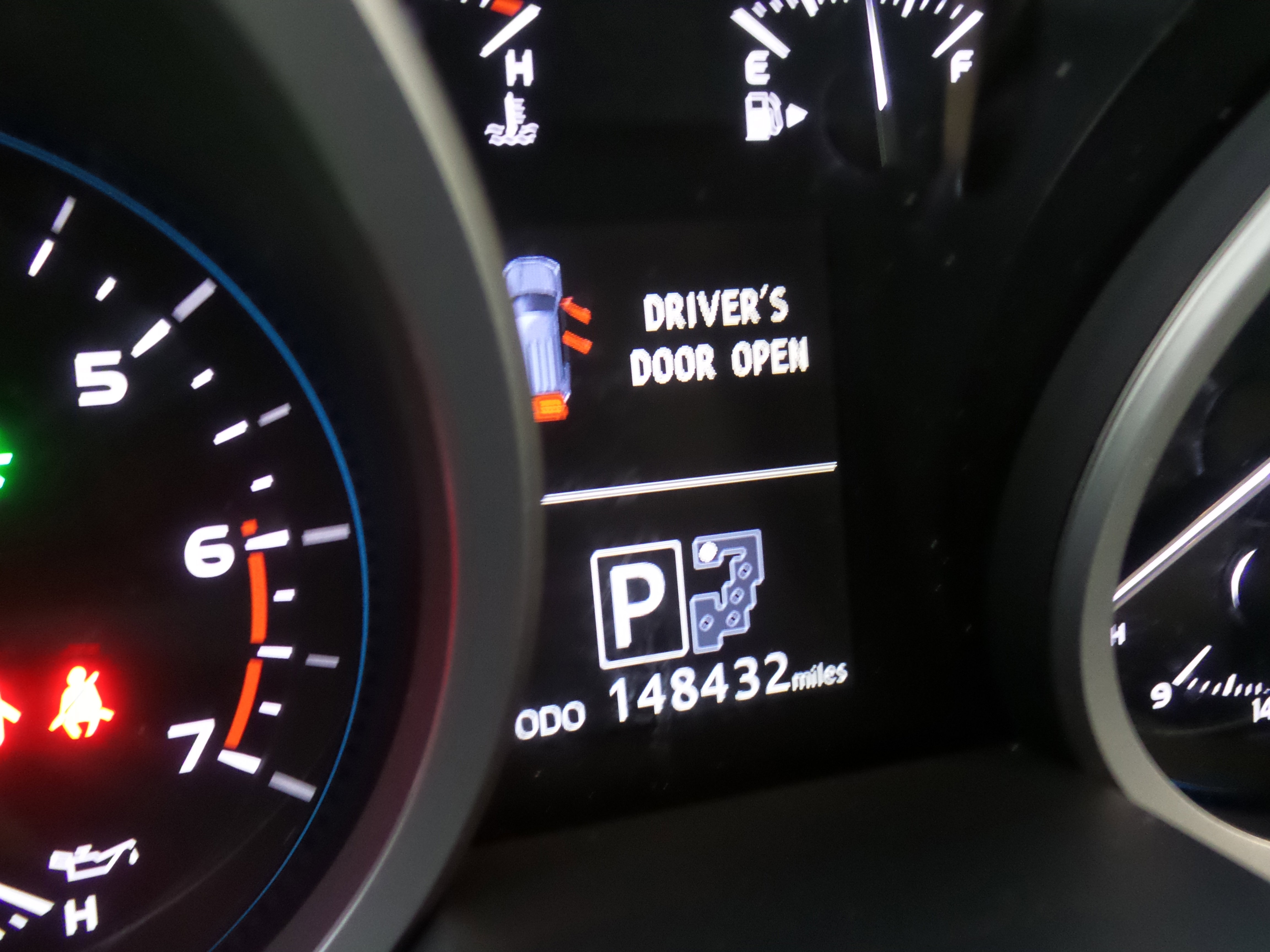 Used 2013 Toyota Land Cruiser image 14