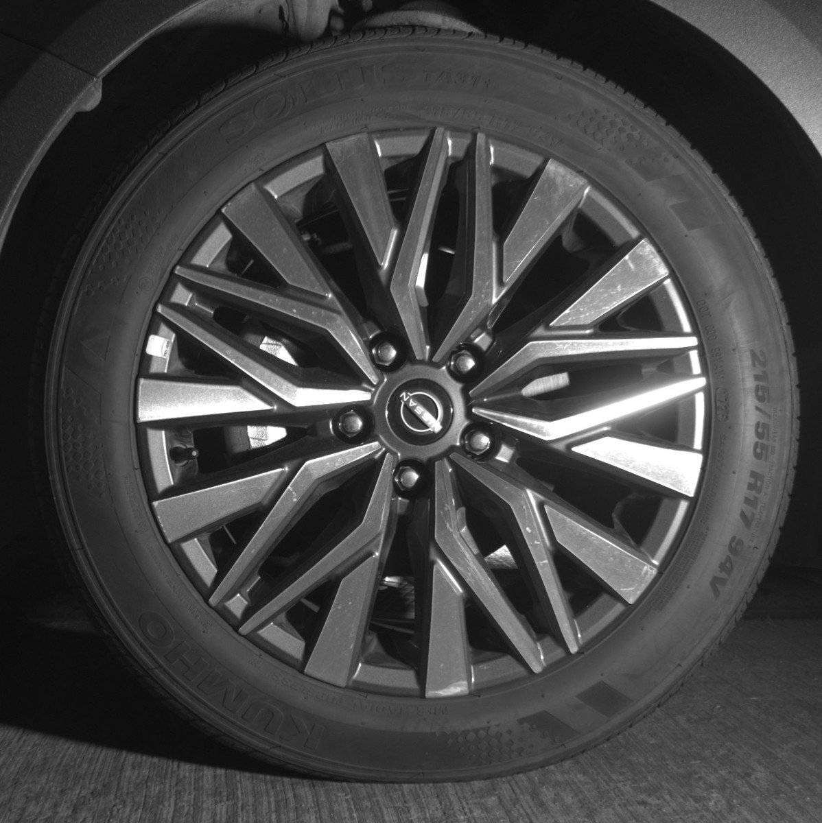 Used 2025 Nissan Altima 2.5 SV FWD image 12