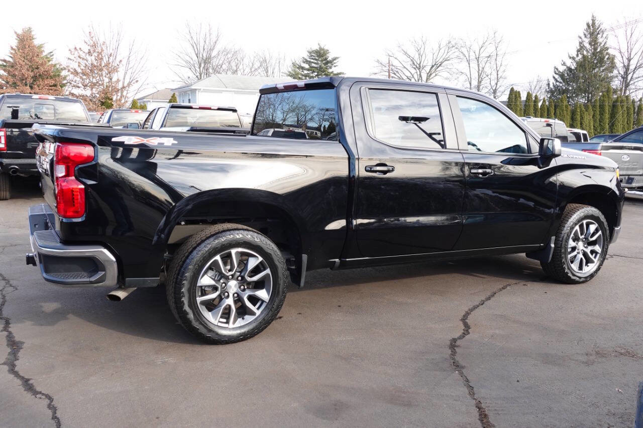 Used 2024 Chevrolet Silverado 1500 LT AWD/4WD image 4